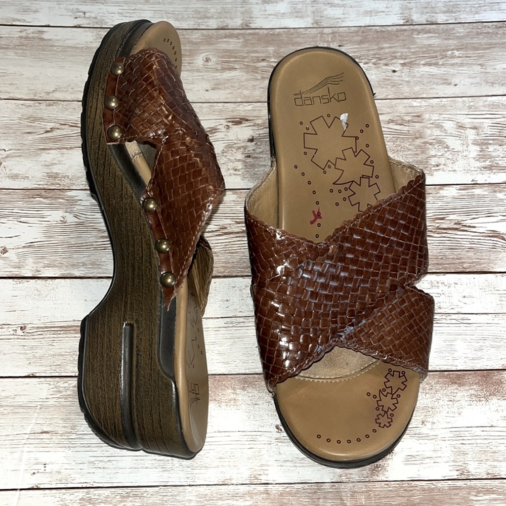 Dansko Woven Leather Sandal 2” Clogs Brown Size 37 NWOB